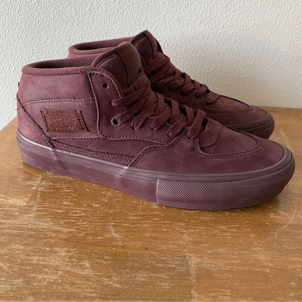 Women’s 9.5 - Vans Half Cab Mono Chocolate Leather Burgundey Red